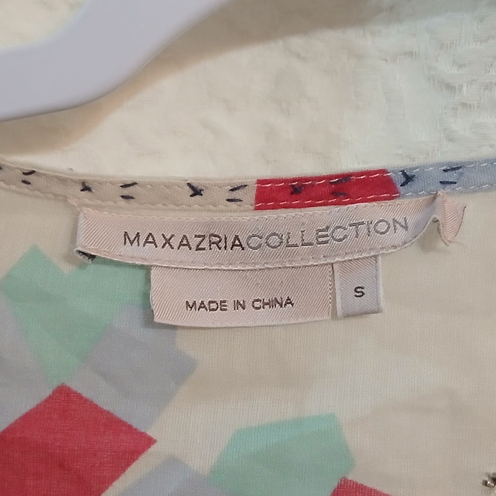 BCBGMaxAzria Ivory Floral Print Embellished V-Neck Blouse - Picture 2 of 7
